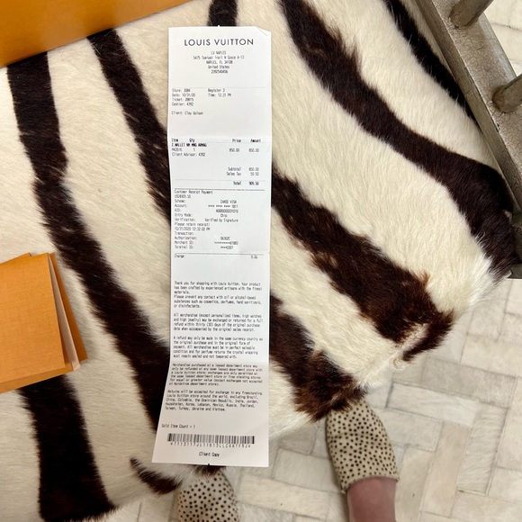 Brand new Louis Vuitton Zippy Wallet! - Picture 6 of 6